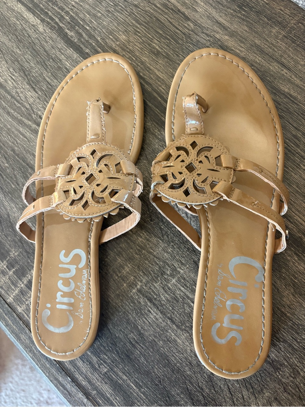 Circus by Sam Edelman Tan Leather Cutout Medallion Thong Sandals